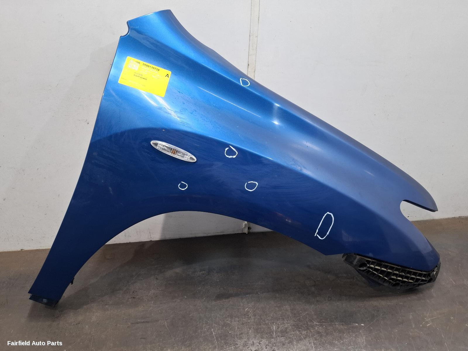 2010-2014 Toyota Kluger Right Guard