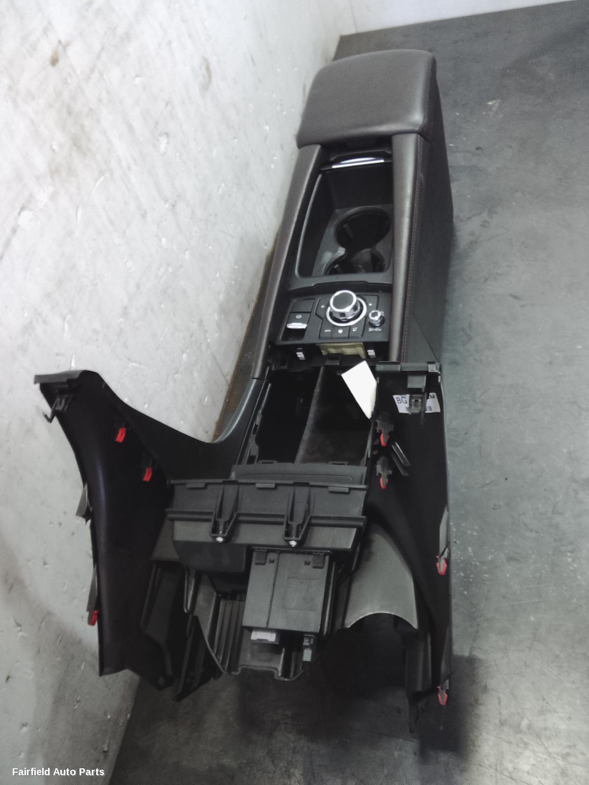 2016-2019 Mazda 3 Console