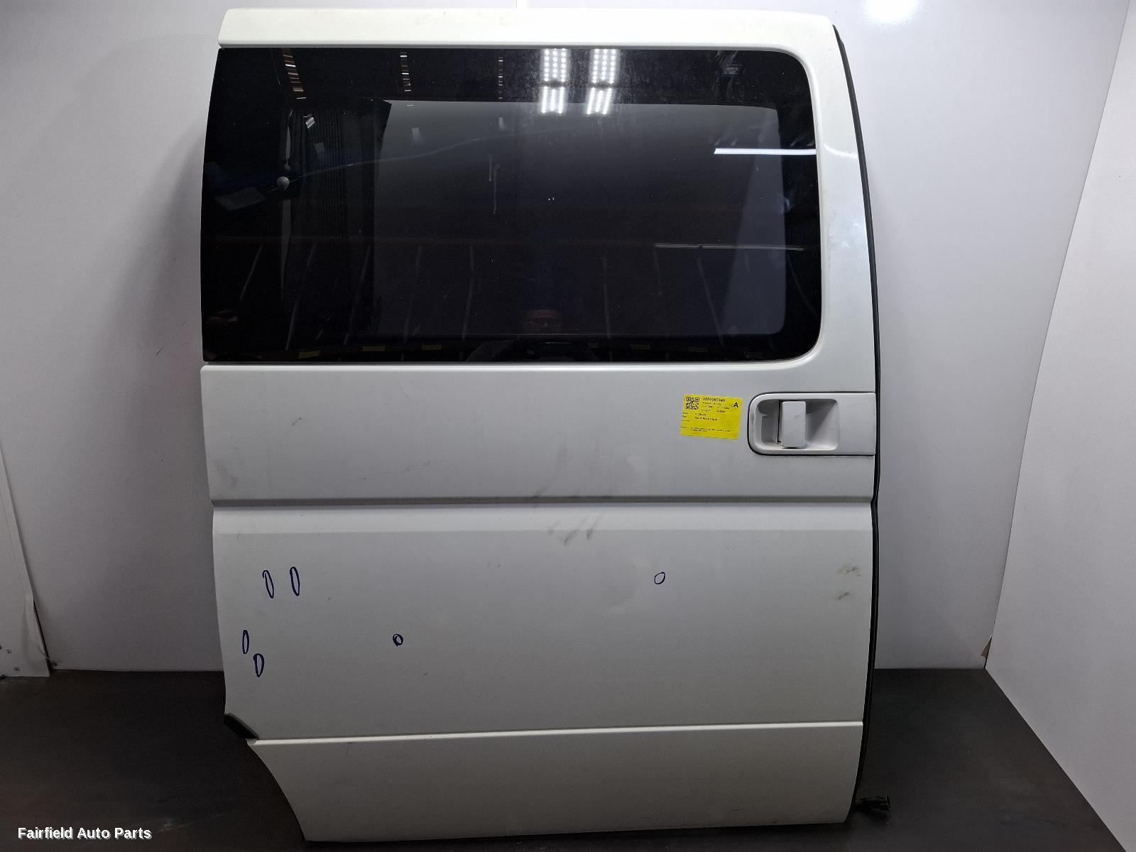 2004-2010 Nissan Elgrand Right Rear Door Sliding