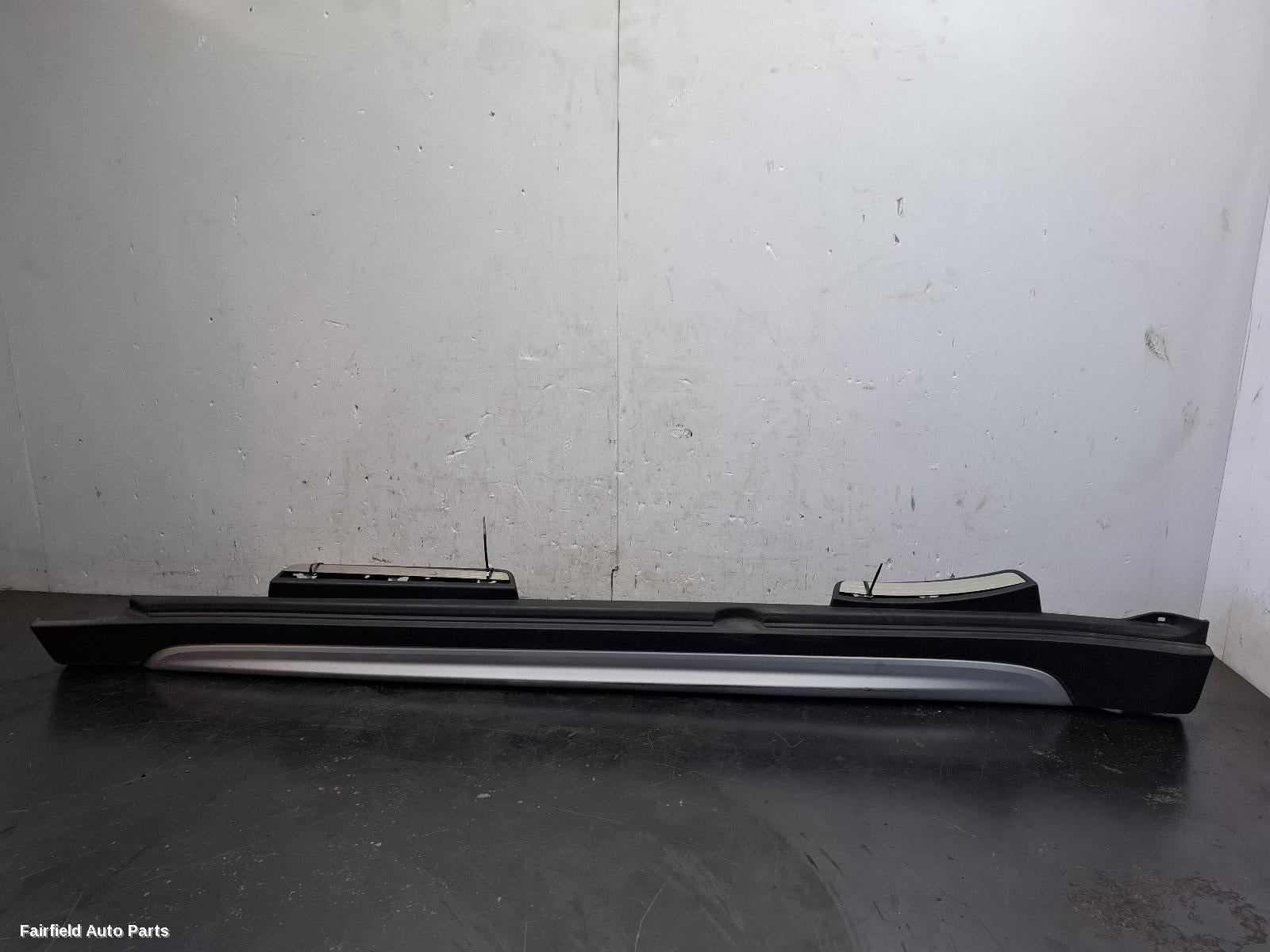 2017-2024 Mini Countryman Side Step Skirt