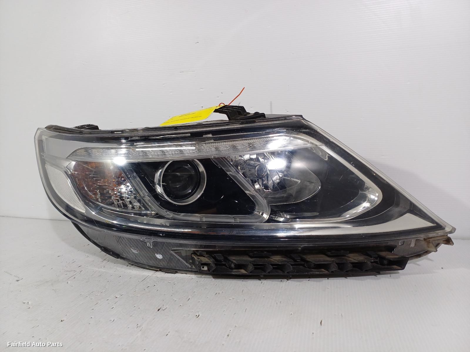 2013 Kia Sorento Right Headlamp
