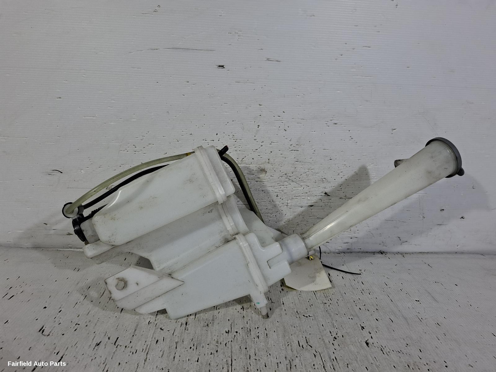 2012-2017 Nissan Pulsar Washer Bottle