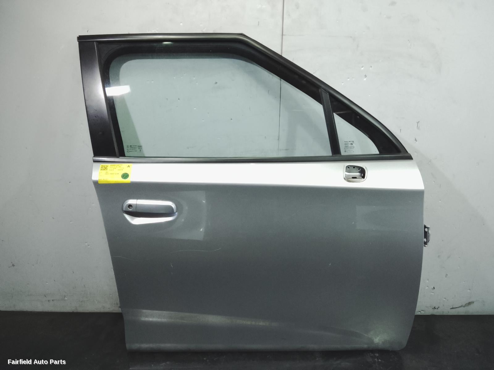 2016-2025 Mg Mg3 Right Front Door