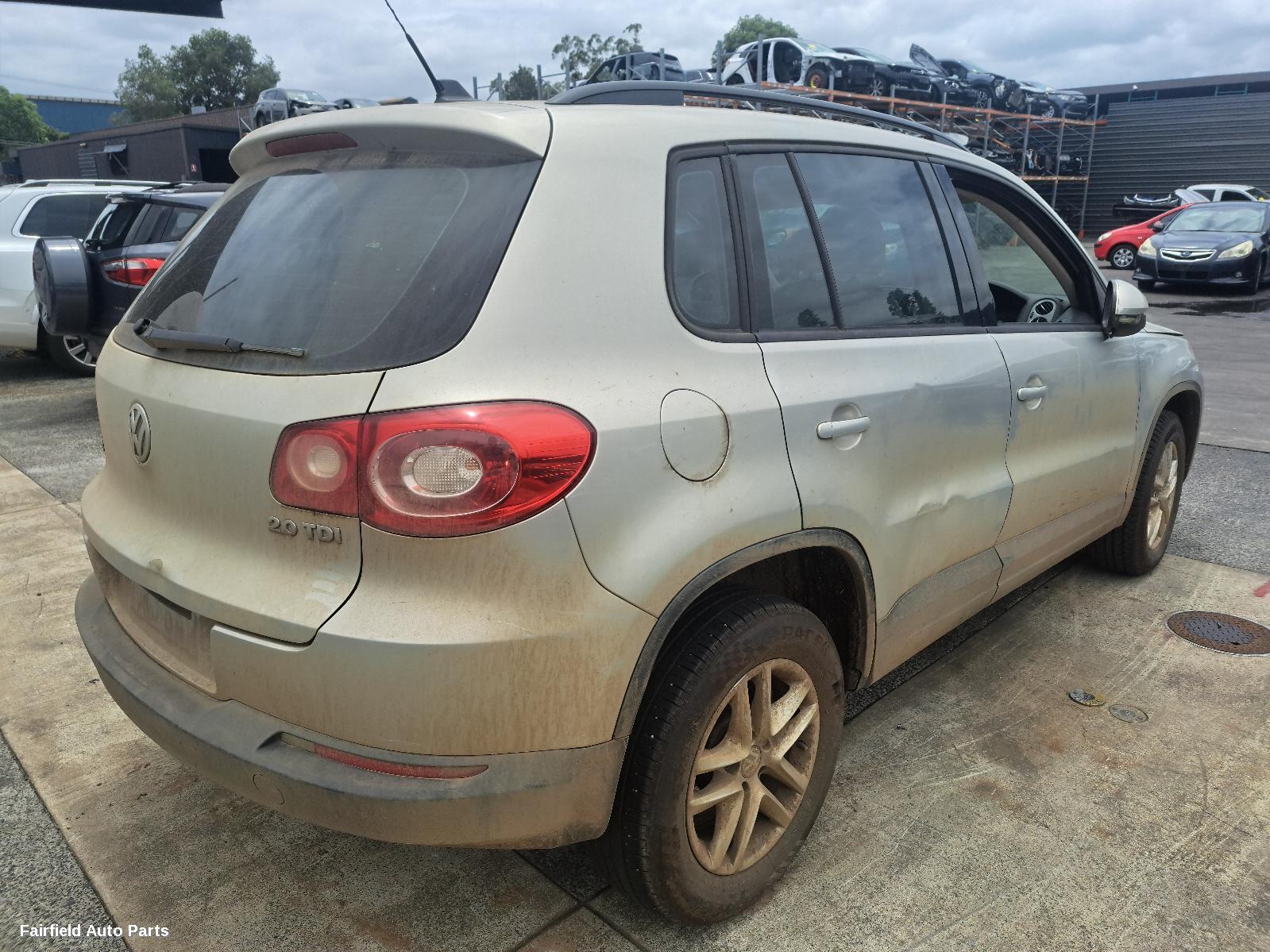2009 Volkswagen Tiguan Right Headlamp