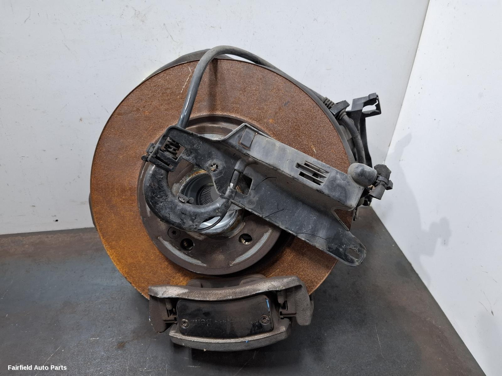 2018-2025 Mercedes A Class Right Front Hub Assembly