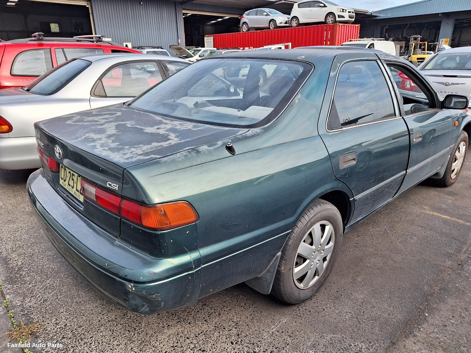 2000 Toyota Camry Right Taillight