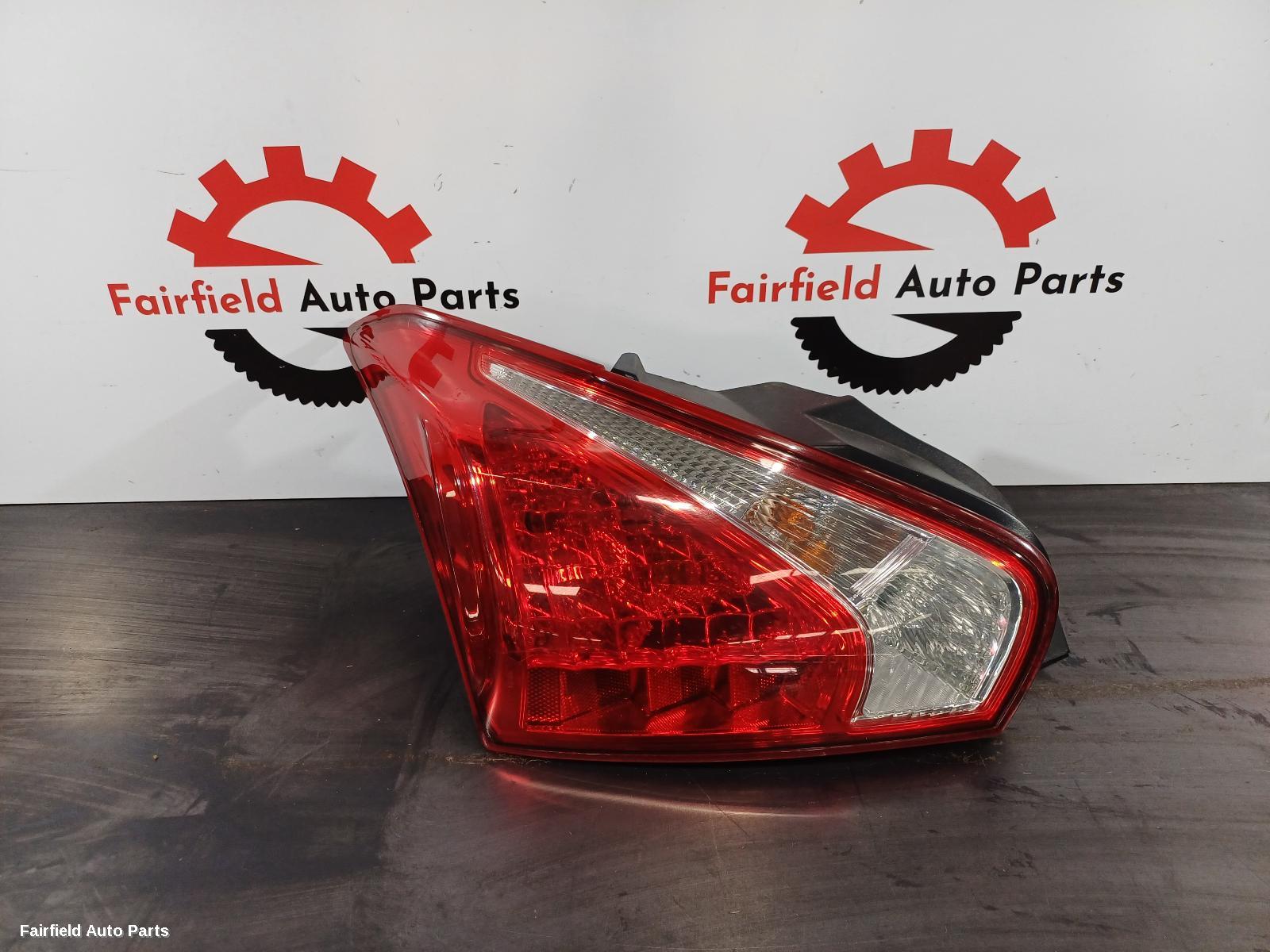 2014 Nissan Pulsar Left Taillight