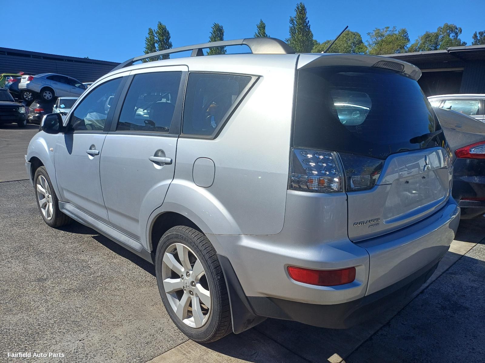 2012 Mitsubishi Outlander Right Front Window Reg Motor