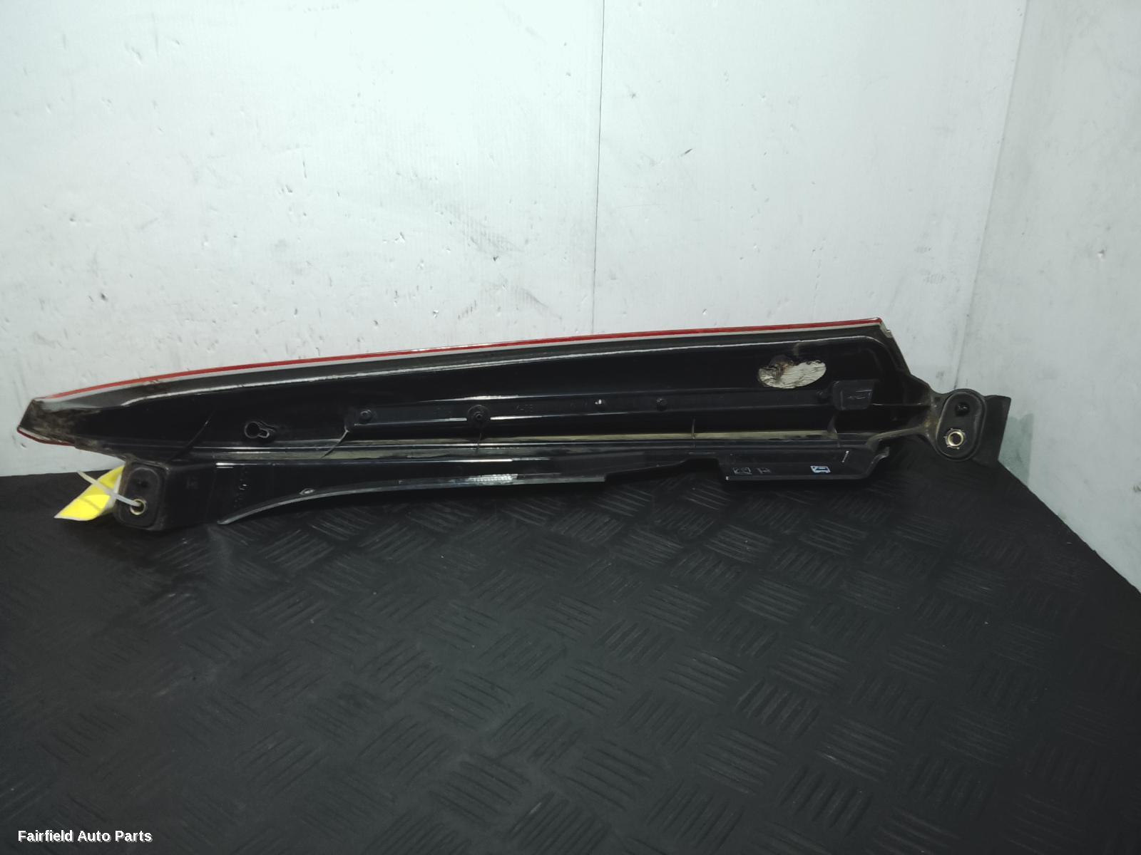 2003-2006 Volvo Xc90 Left Taillight