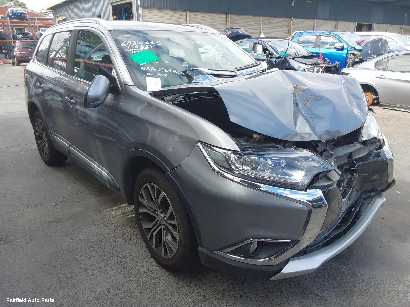 2017 Mitsubishi Outlander Courtesy Light