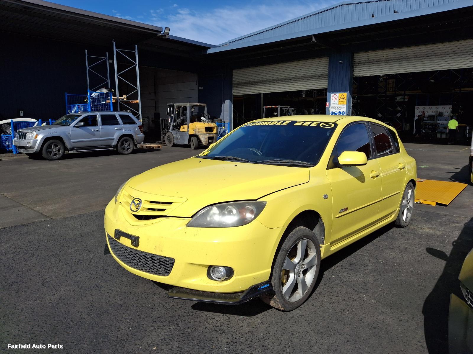 2003-2009 Mazda 3 Right Guard