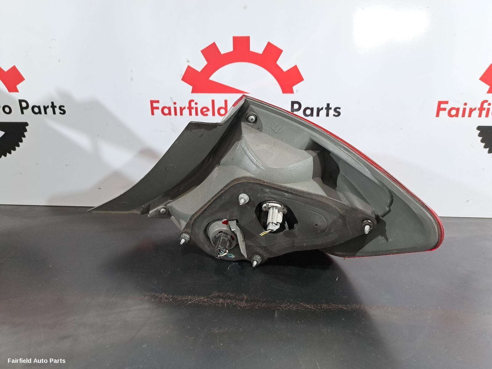 2013 Toyota Camry Left Taillight