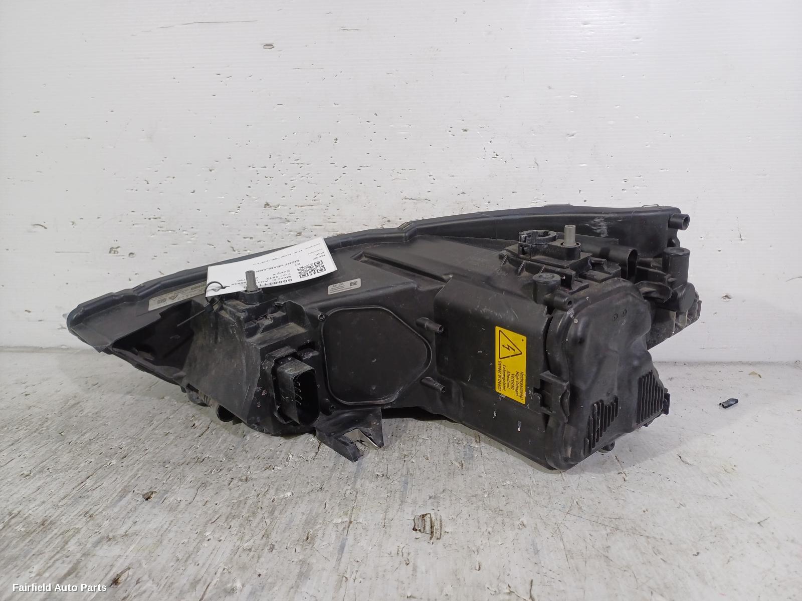 2010-2014 Audi A1 Right Headlamp