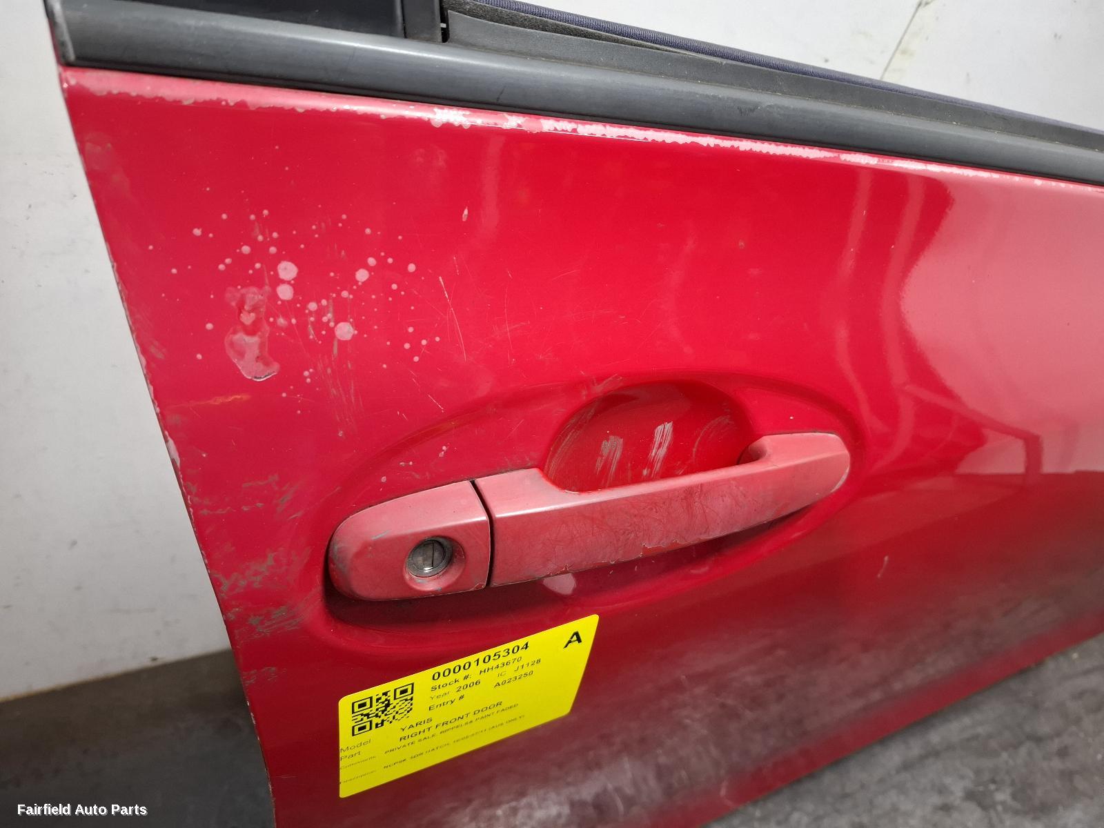 2006 Toyota Yaris Right Front Door