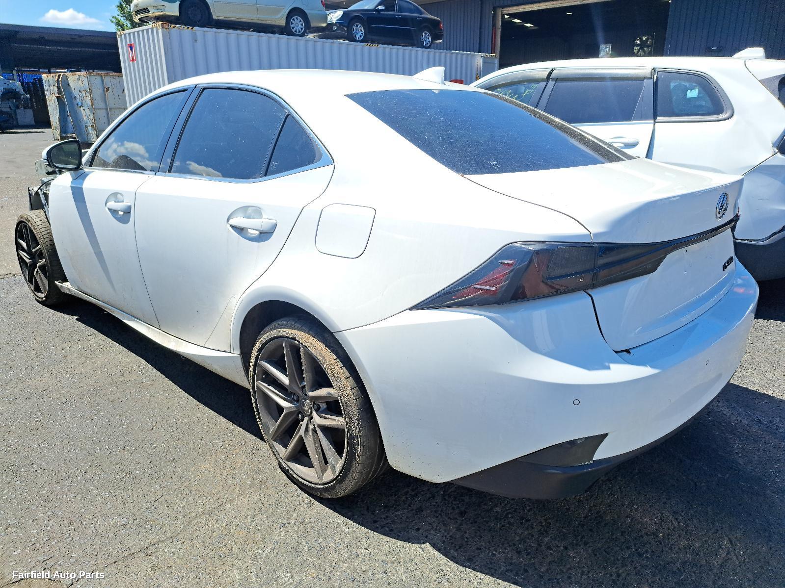 2016 Lexus Is Series Differential Centre