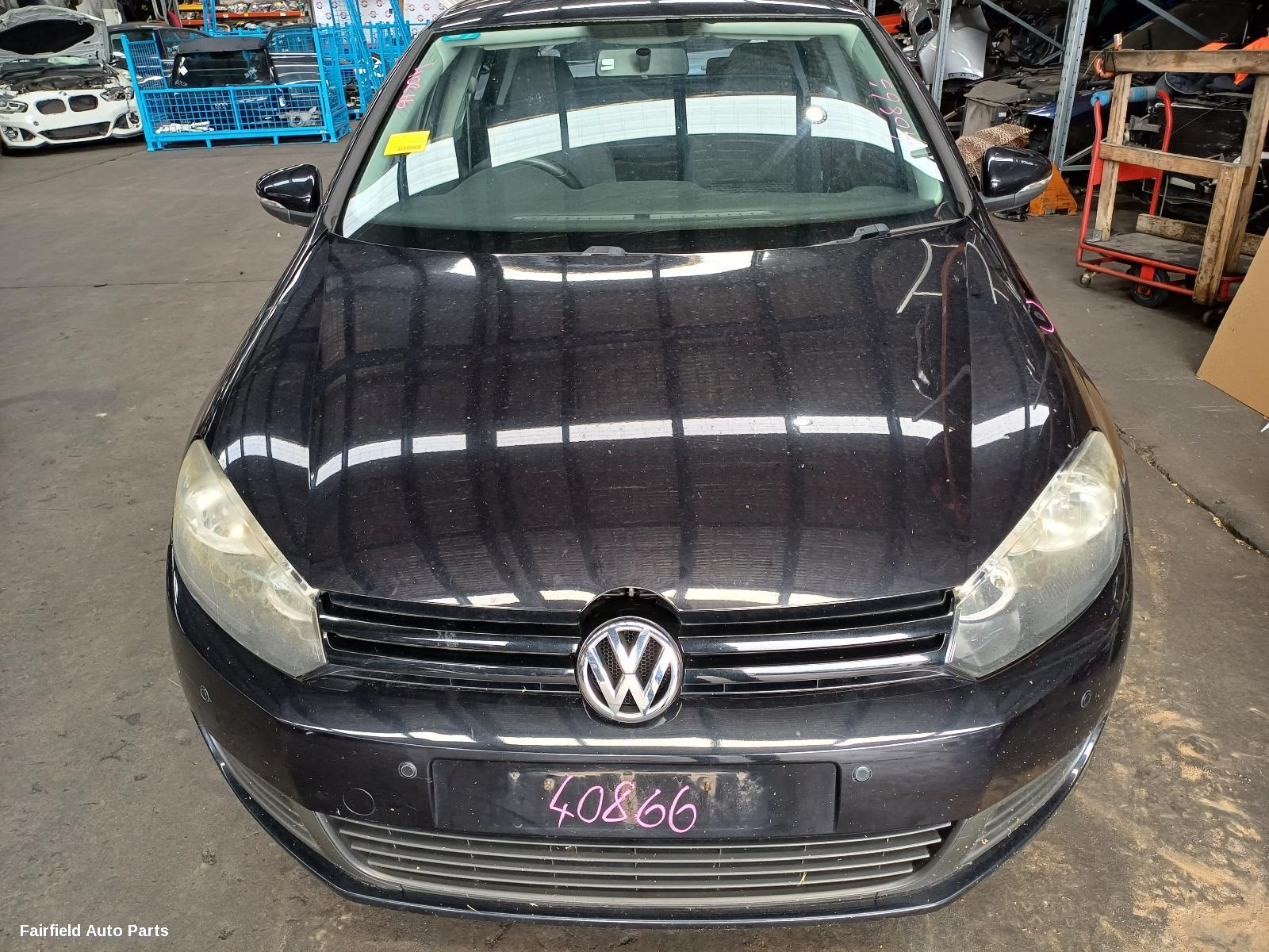2011 Volkswagen Golf Parcel Shelf