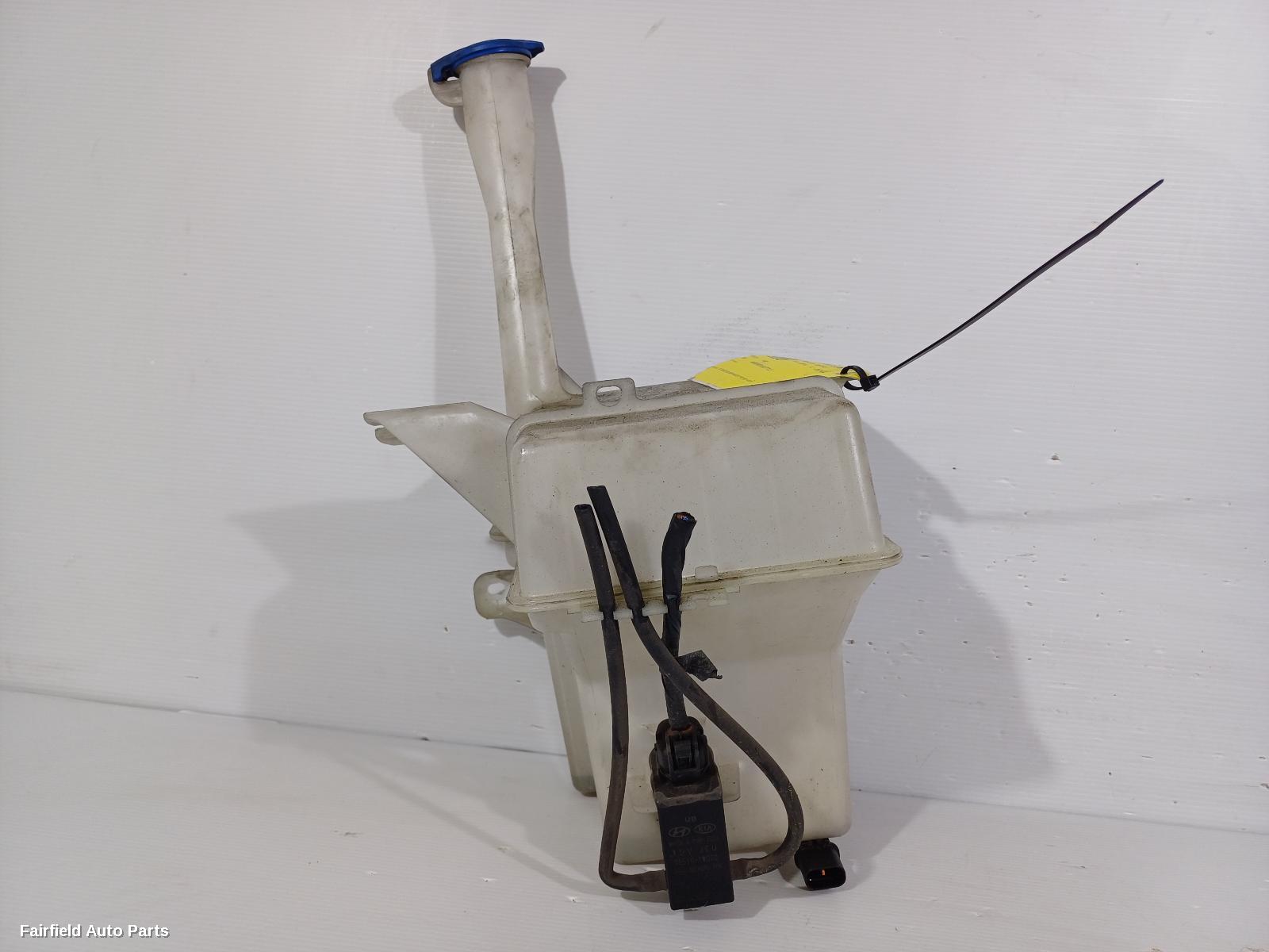 2011-2015 Hyundai I40 Washer Bottle