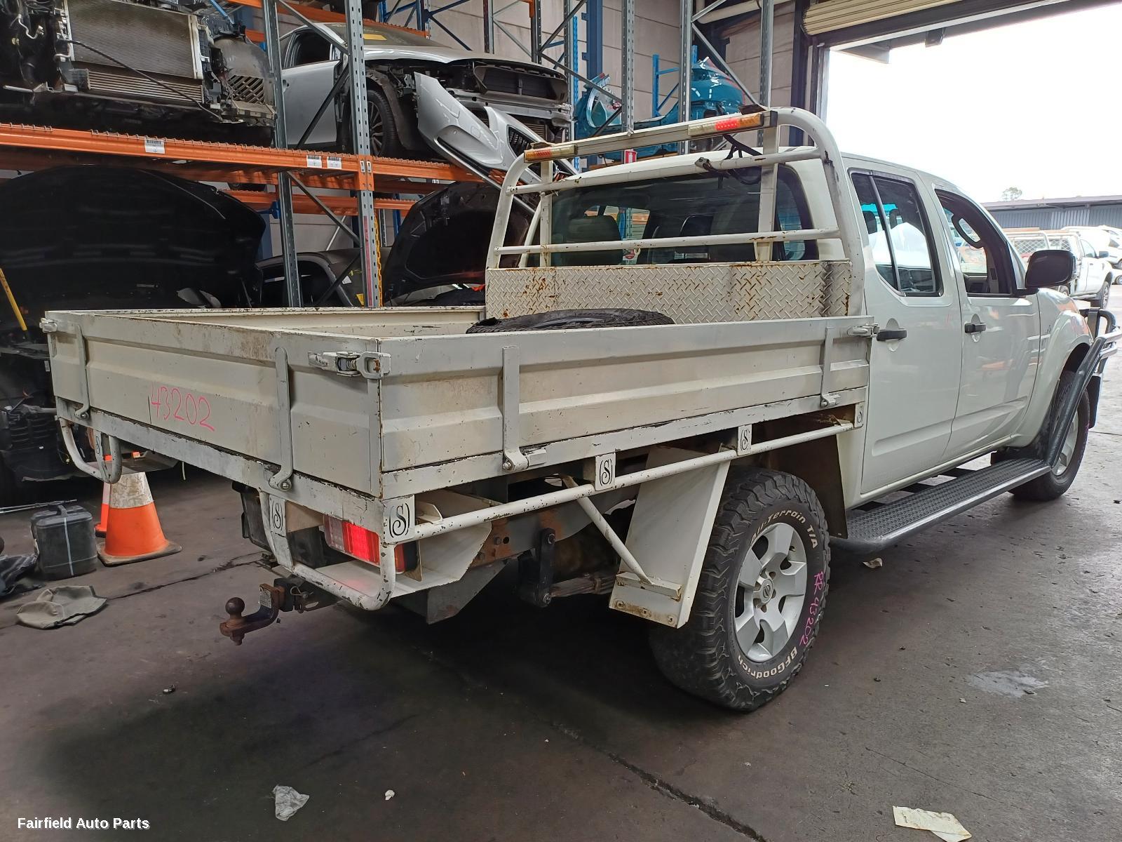 2008 Nissan Navara Left Front Door Window