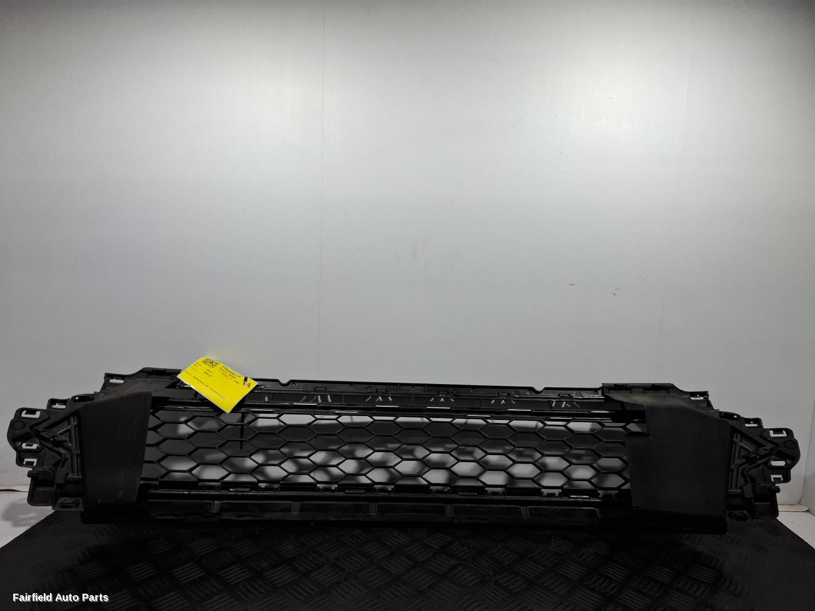 2015-2017 Volkswagen Golf Grille