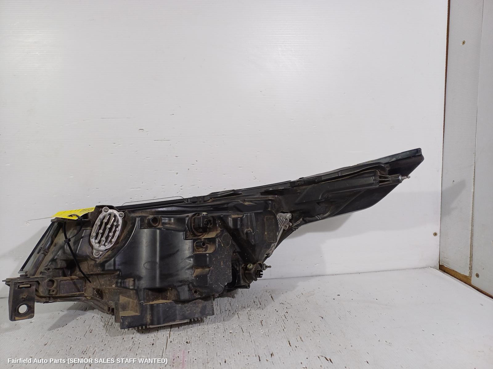 2017 Land Rover Discovery Right Headlamp