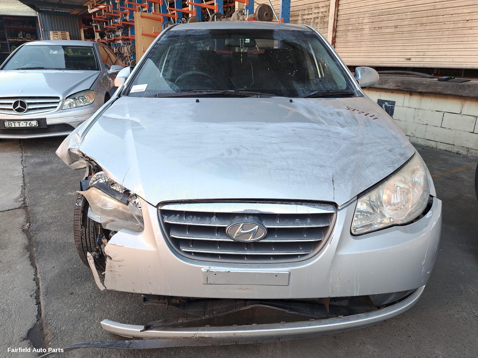 2009 Hyundai Elantra Right Rear Door Sliding