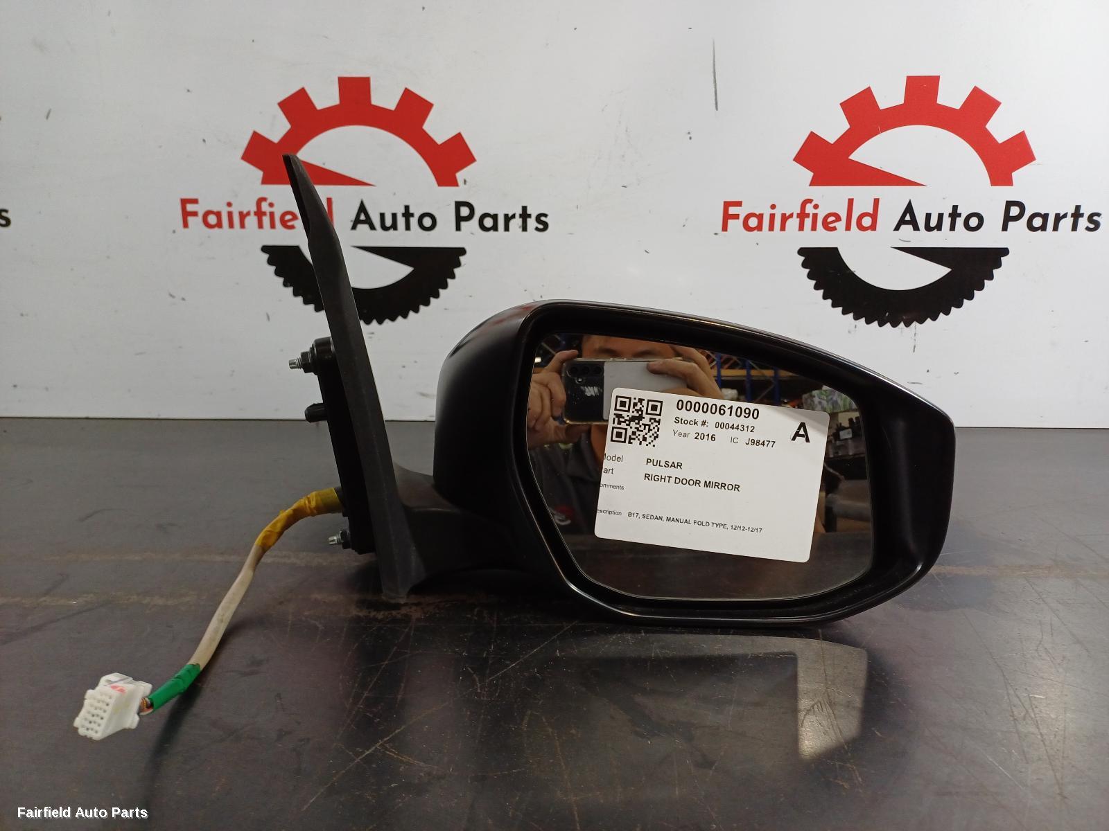 2012-2017 Nissan Pulsar Right Door Mirror
