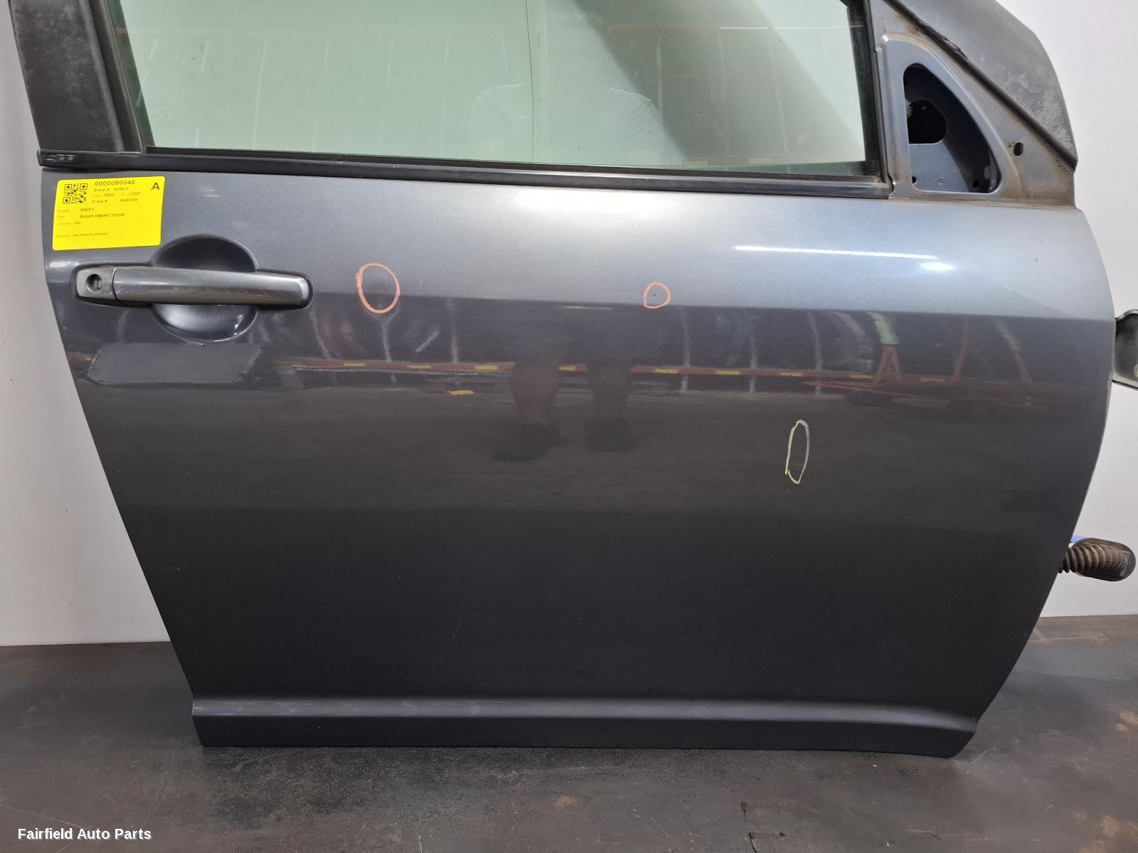 2005 Suzuki Swift Right Front Door