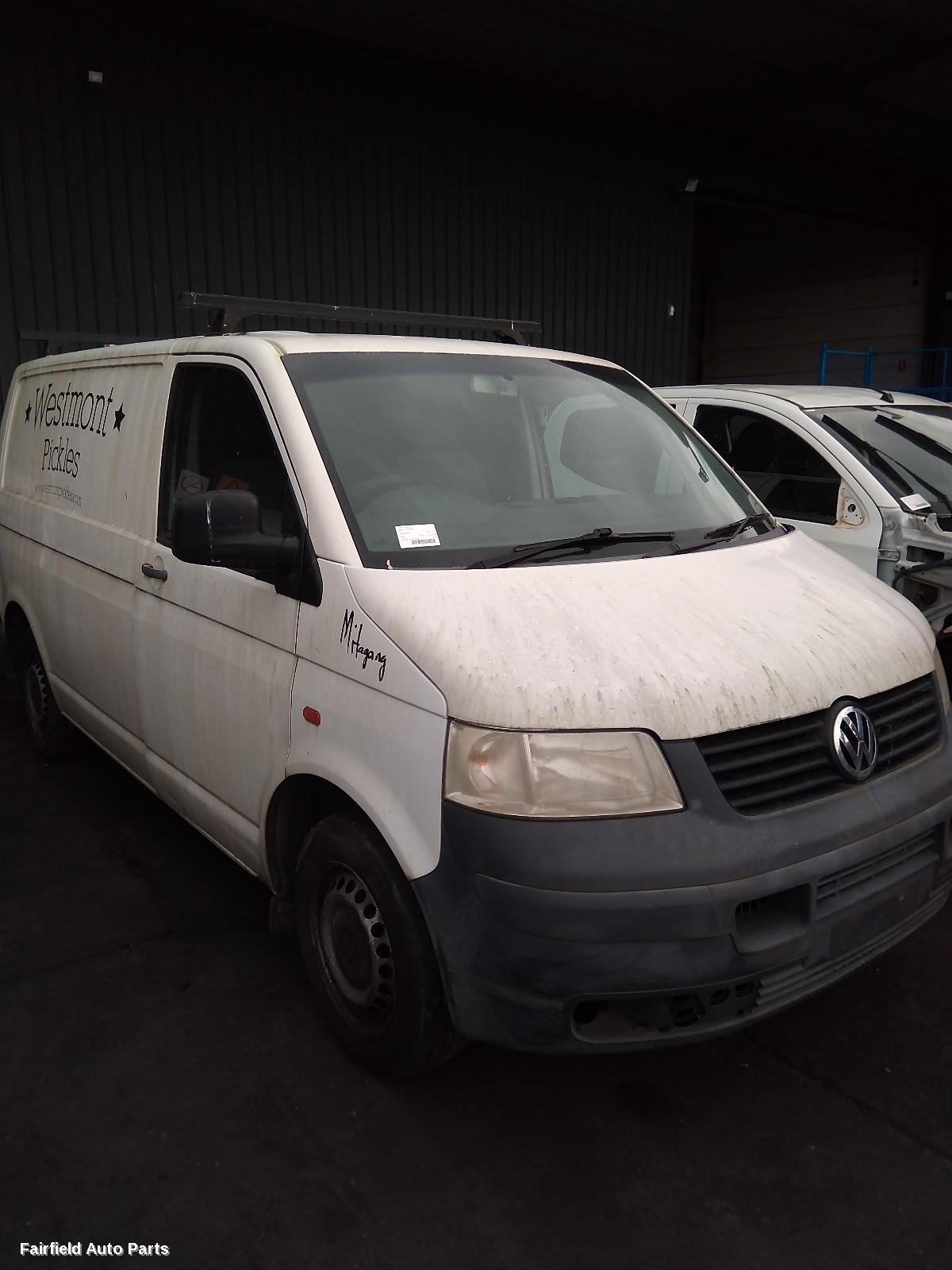 2005 Volkswagen Transporter Left Taillight