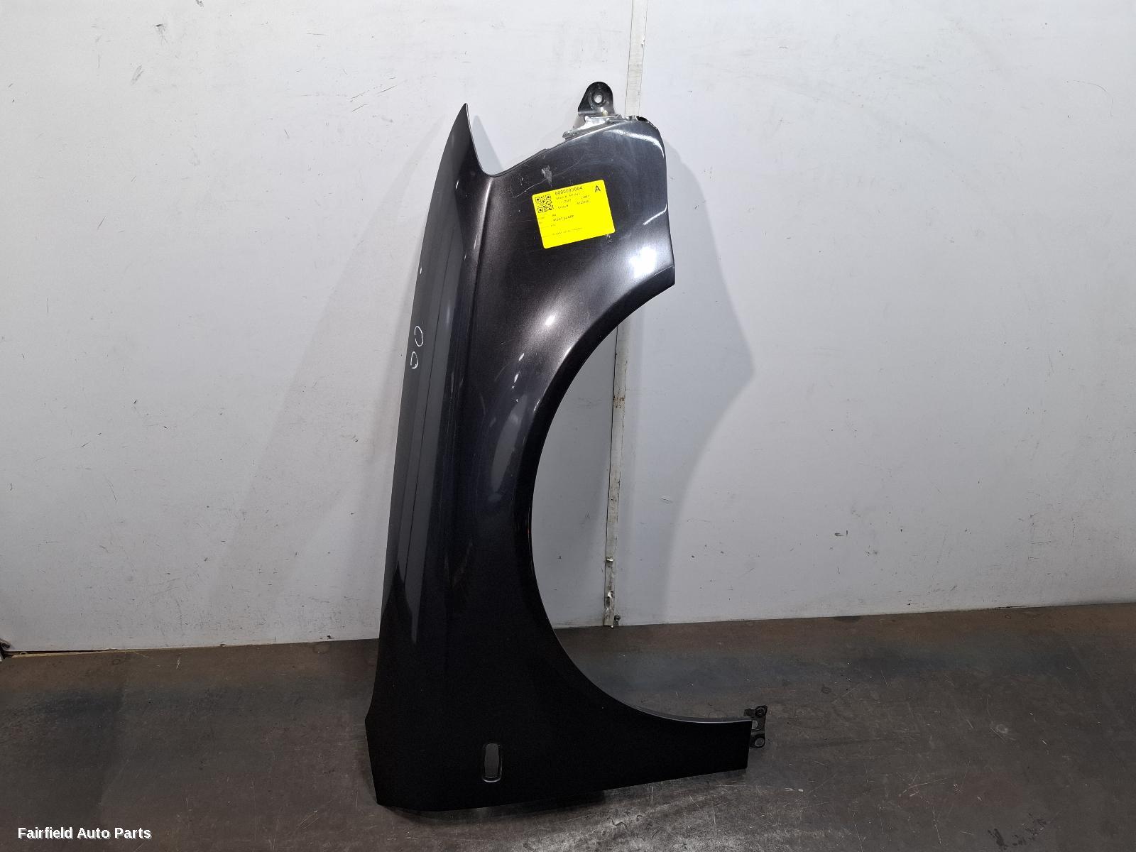 2004-2008 Audi A4 Right Guard