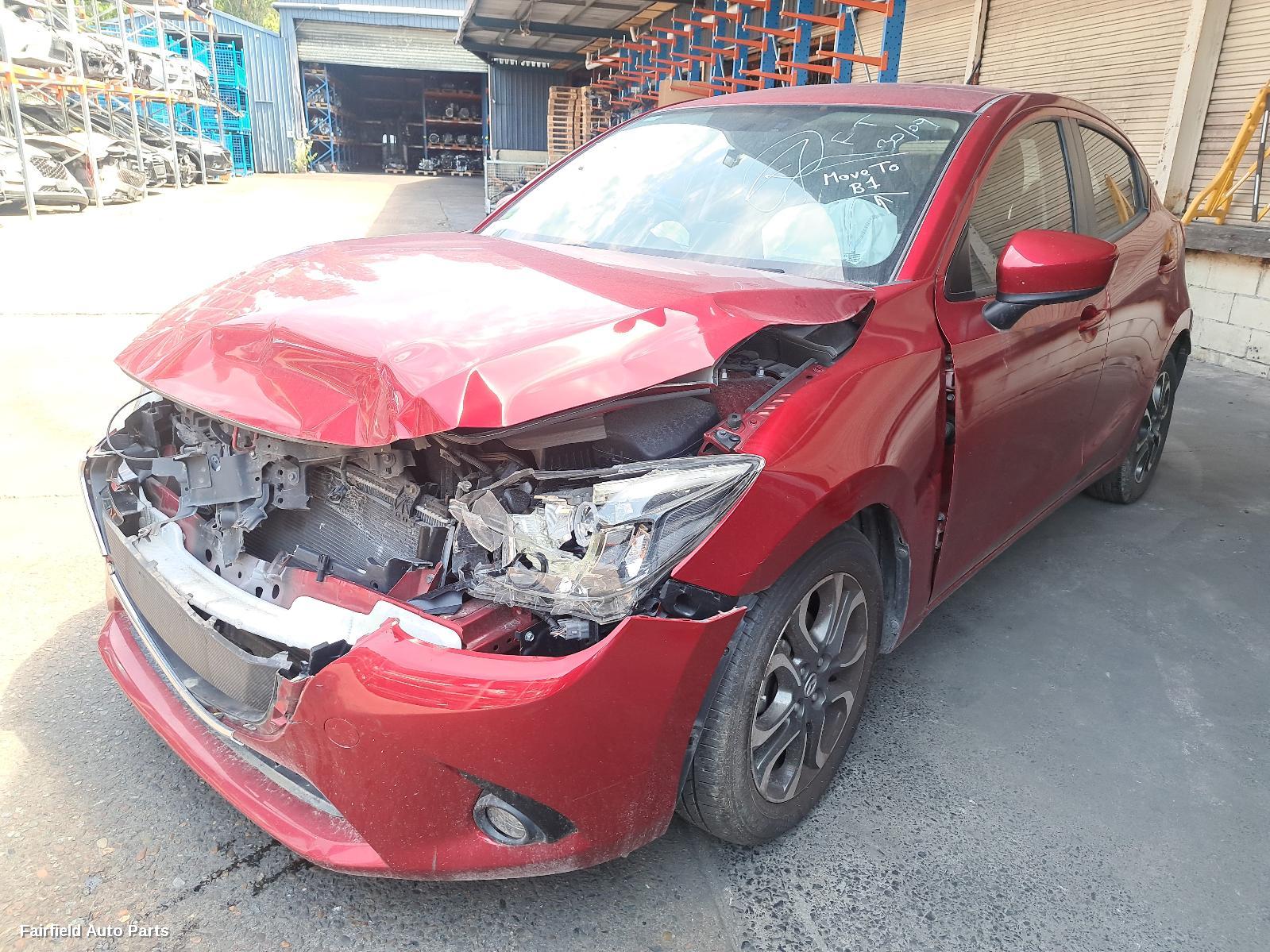 2016 Mazda 2 Right Front Hub Assembly