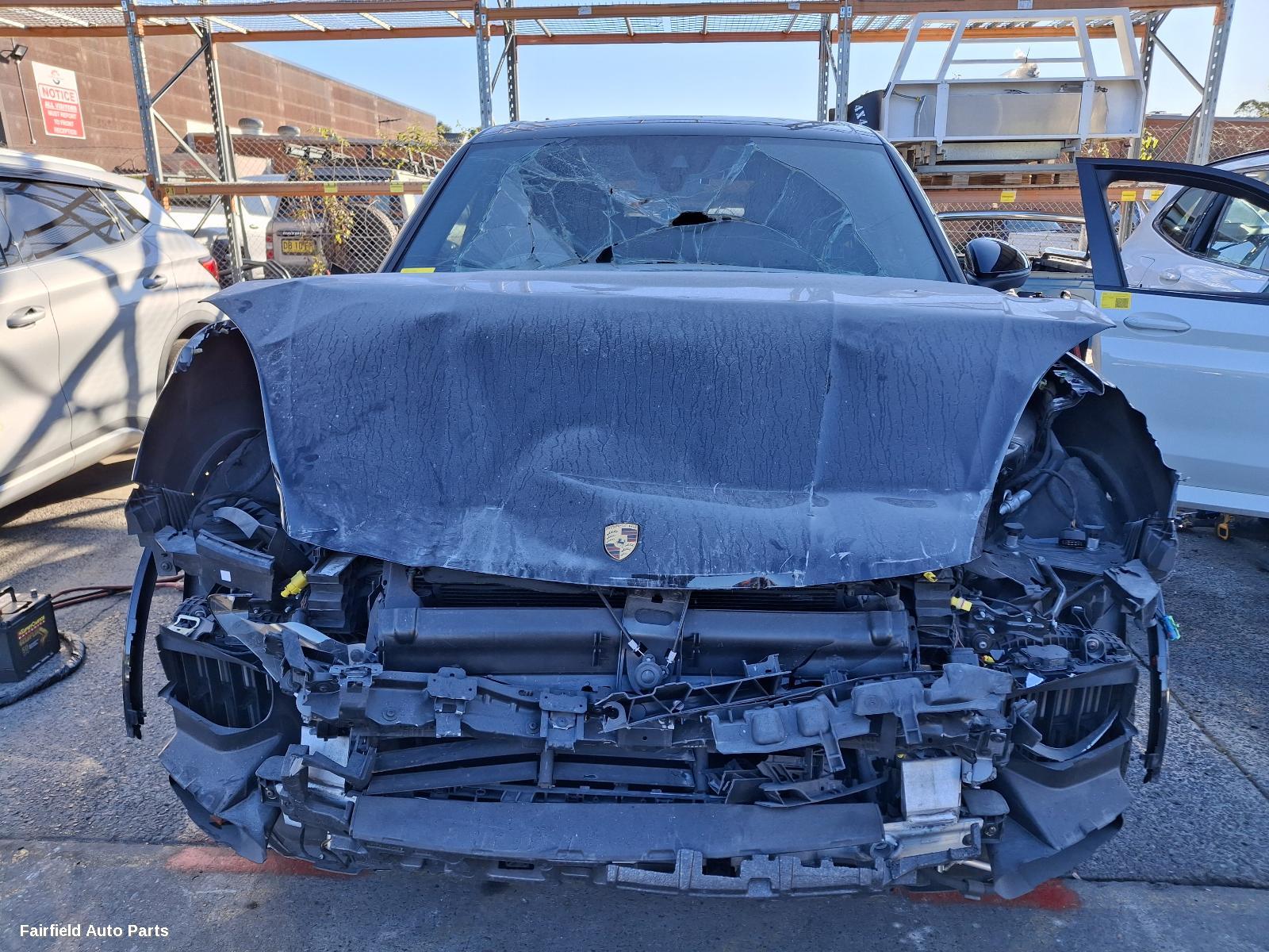 2019 Porsche Cayenne Left Rear Side Glass