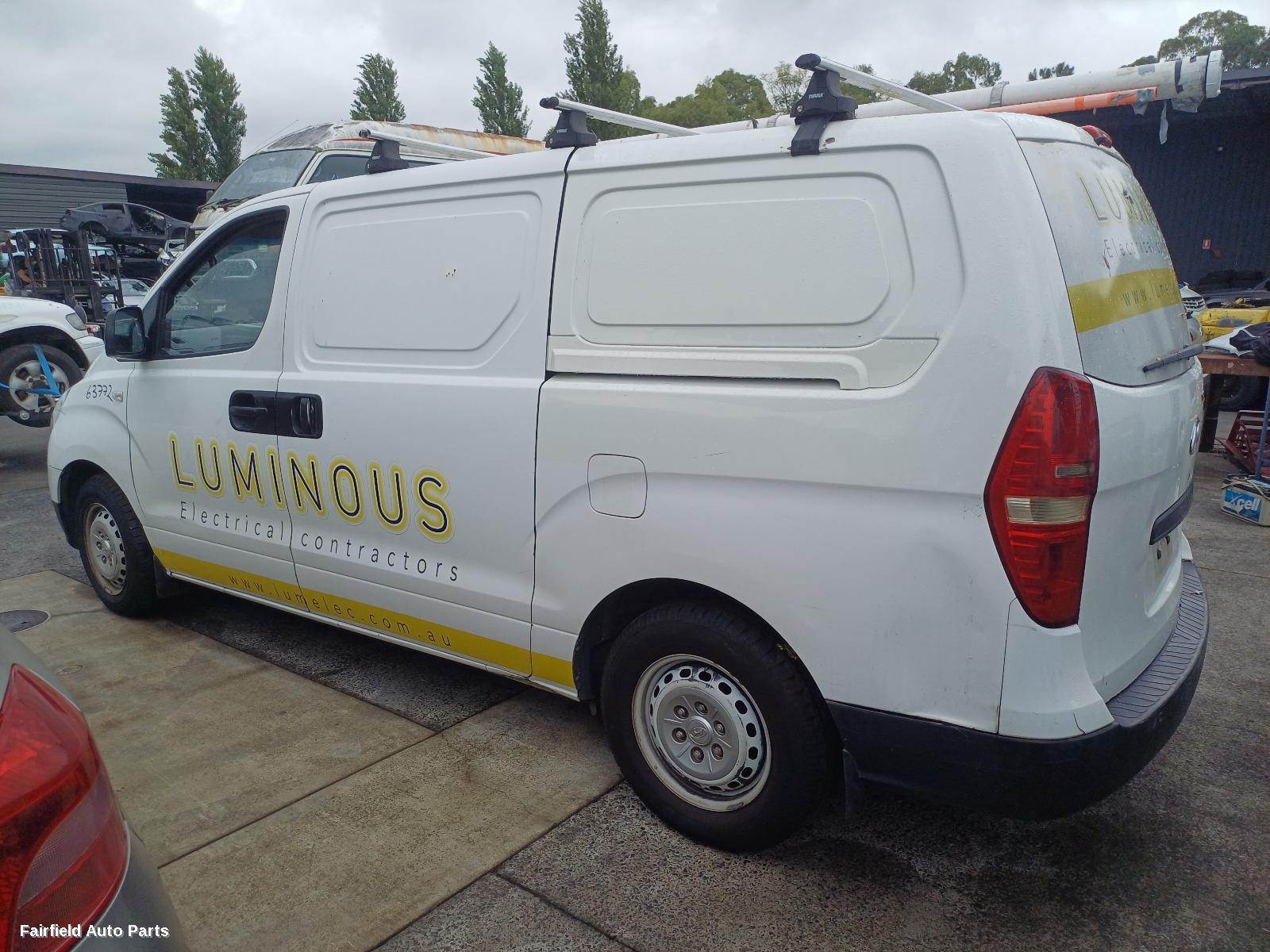 2011 Hyundai Iload/imax Cargo Barrier