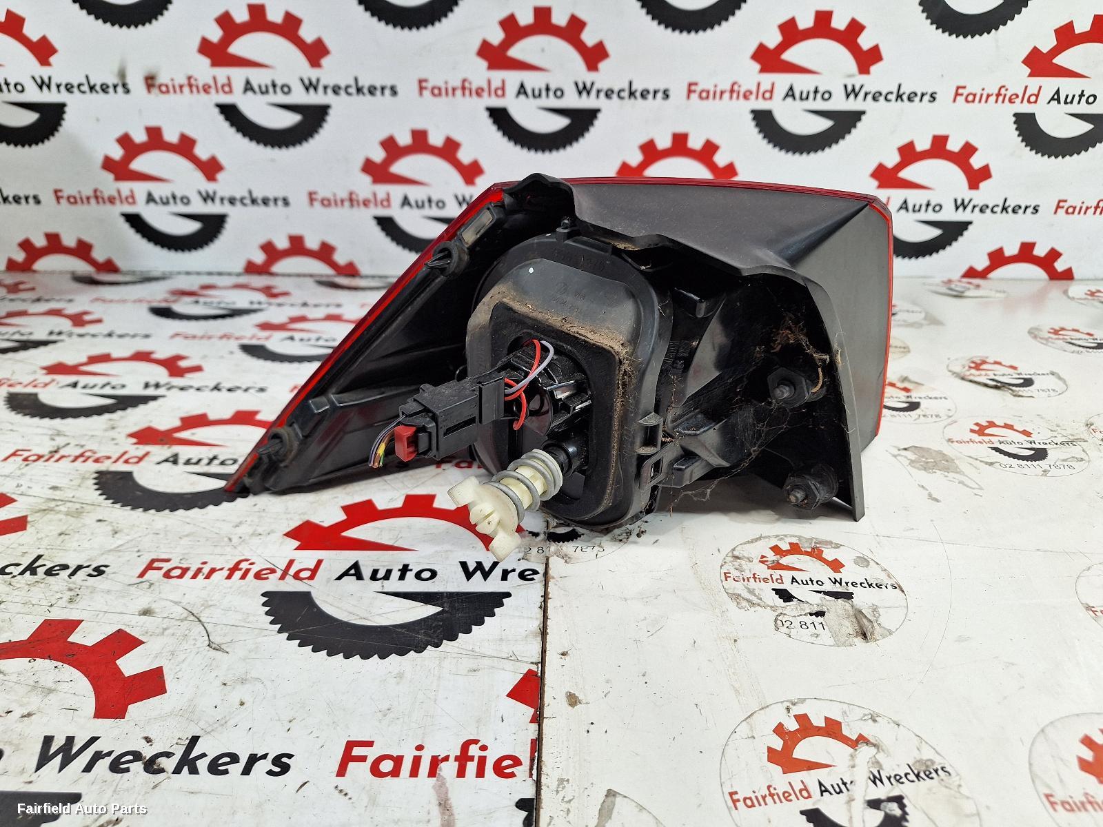 2017 Volkswagen Golf Right Taillight