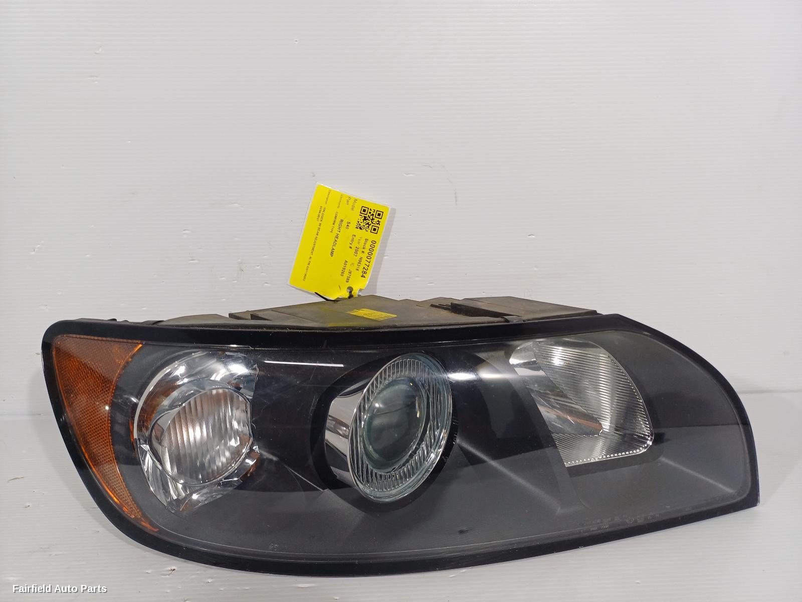 2004-2007 Volvo S40 Right Headlamp