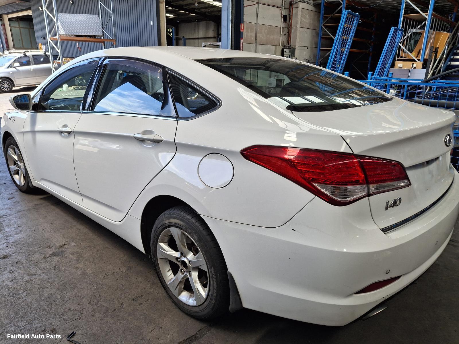 2015 Hyundai I40 Left Taillight