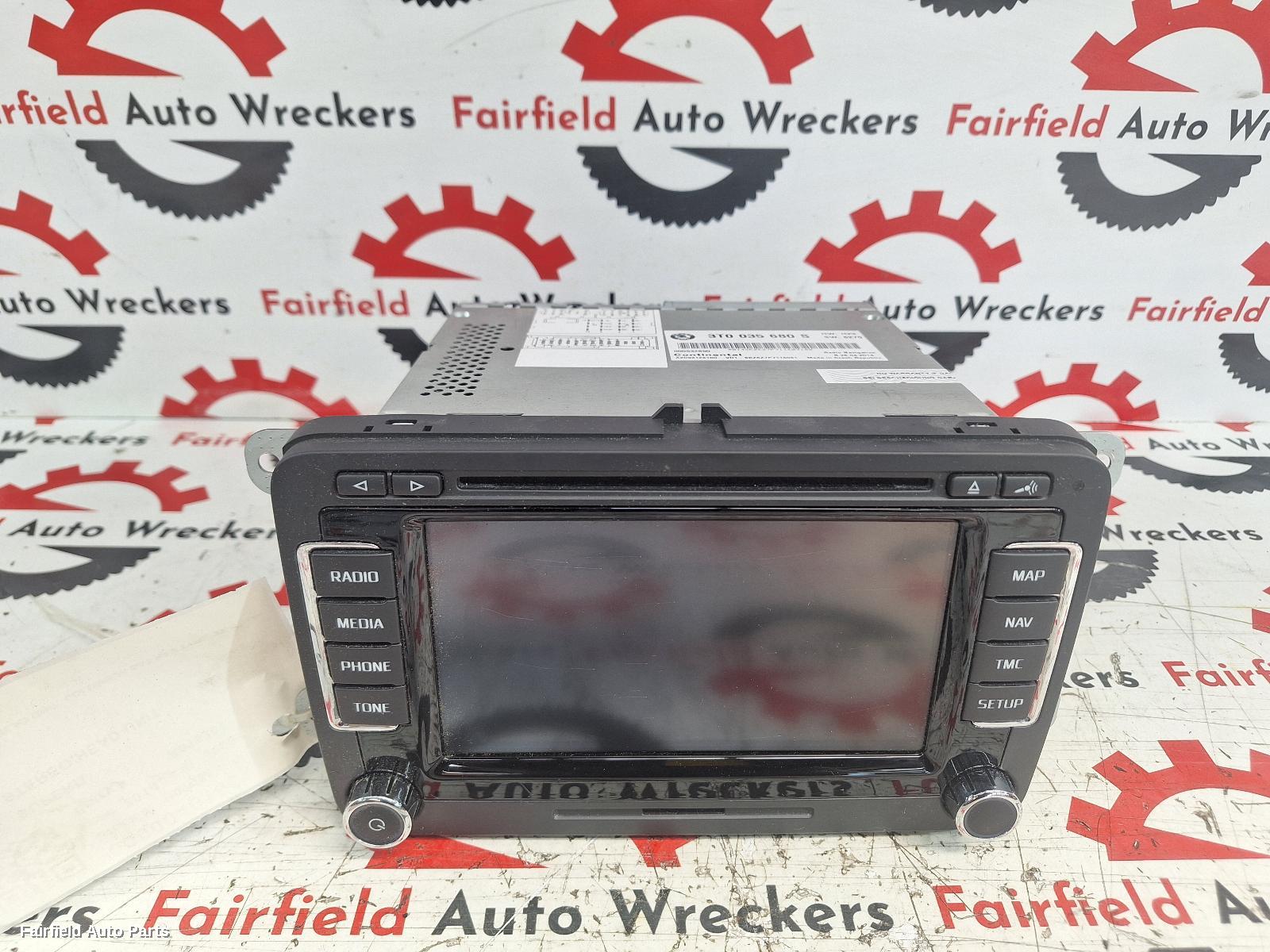 2014-2015 Skoda Superb Radio Cd Dvd Sat Tv