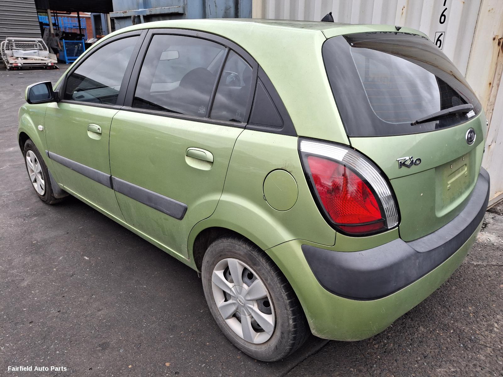 2007 Kia Rio Left Taillight