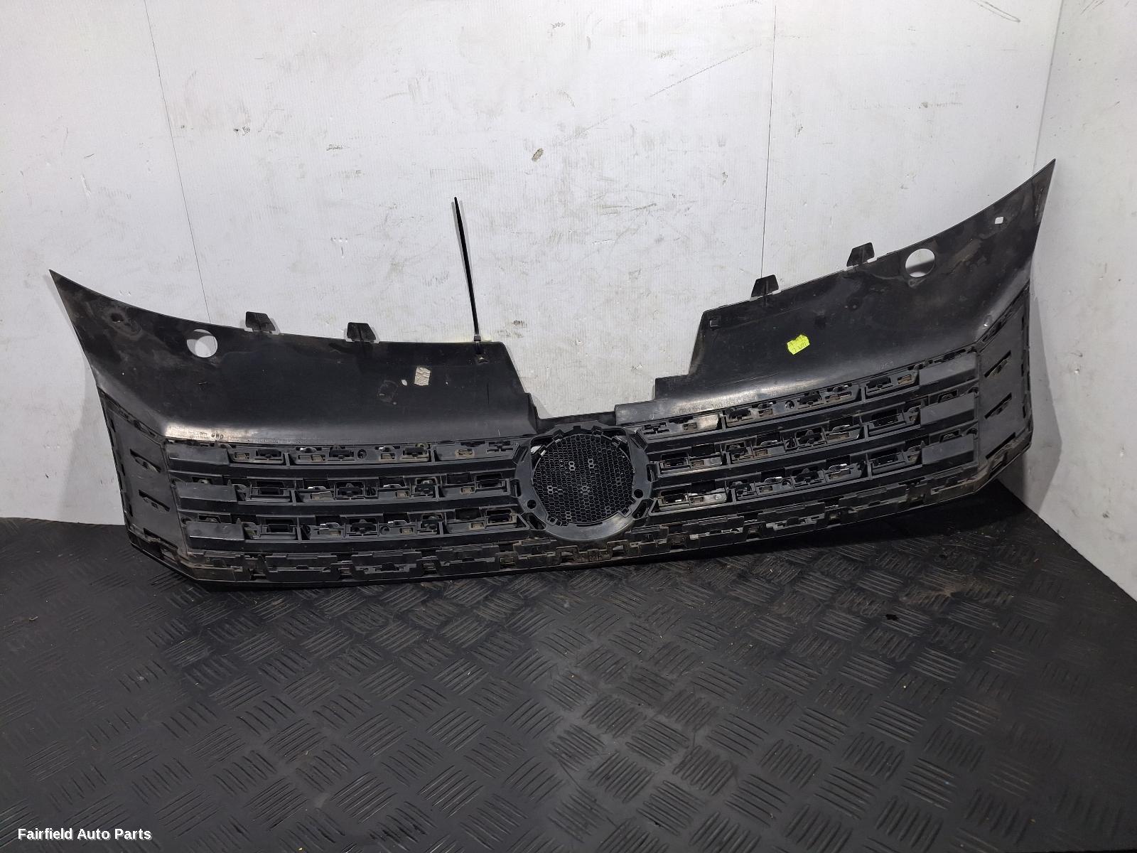 2010-2015 Volkswagen Passat Grille