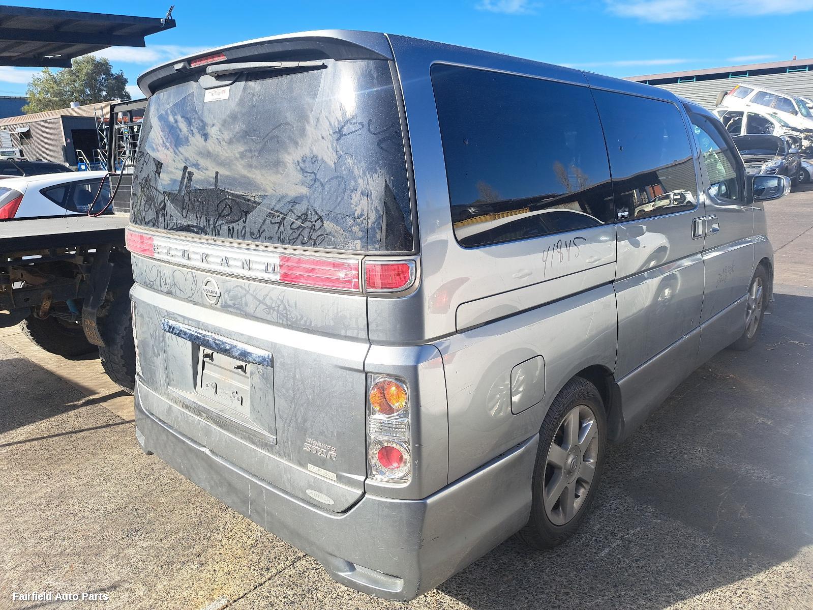 2006 Nissan Elgrand Left Taillight