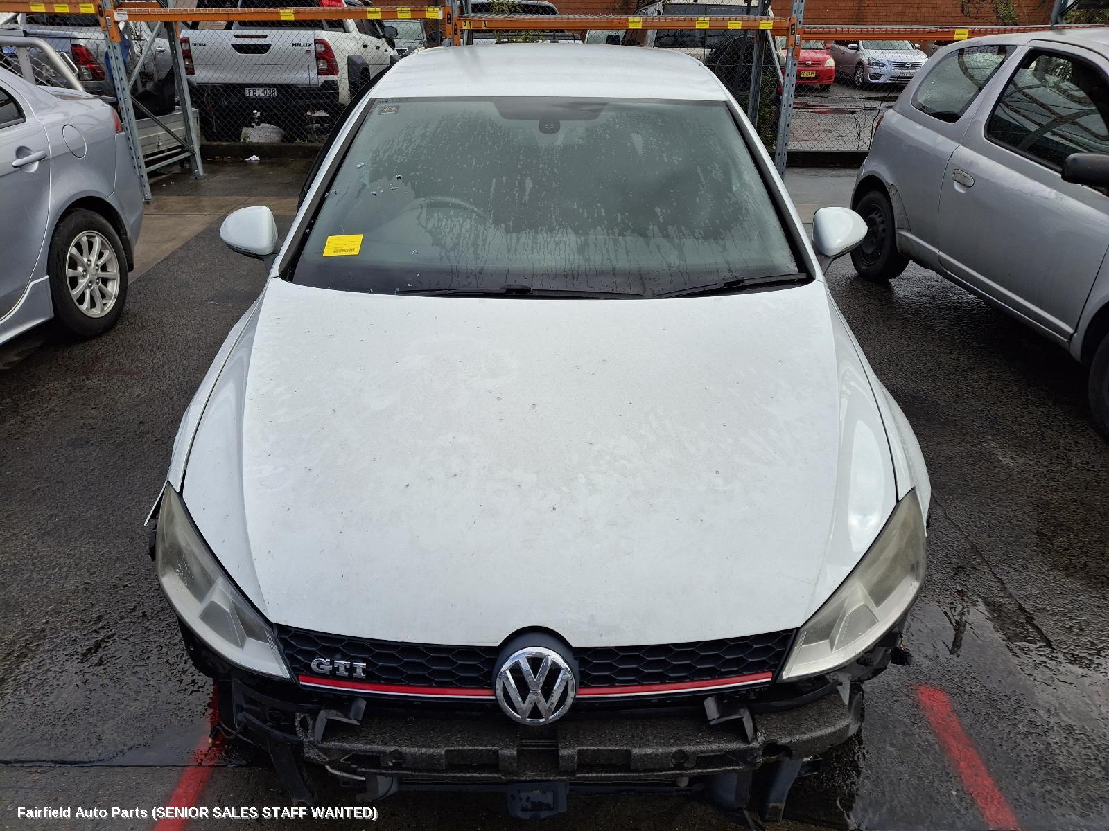 2014 Volkswagen Golf Left Headlamp