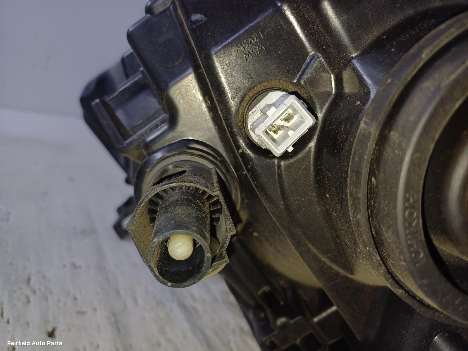 2008-2011 Toyota Yaris Left Headlamp