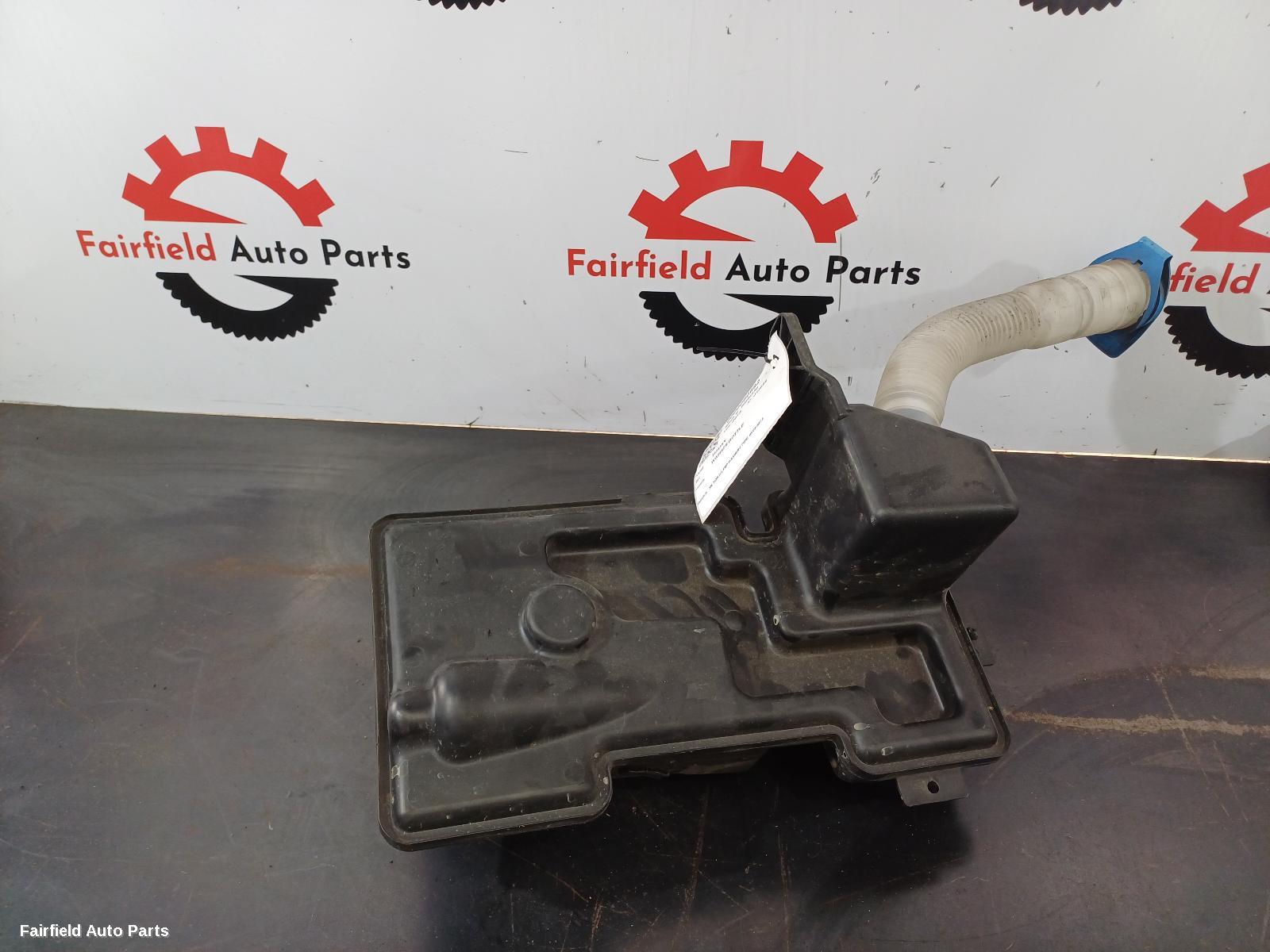 2008-2016 Volkswagen Tiguan Washer Bottle