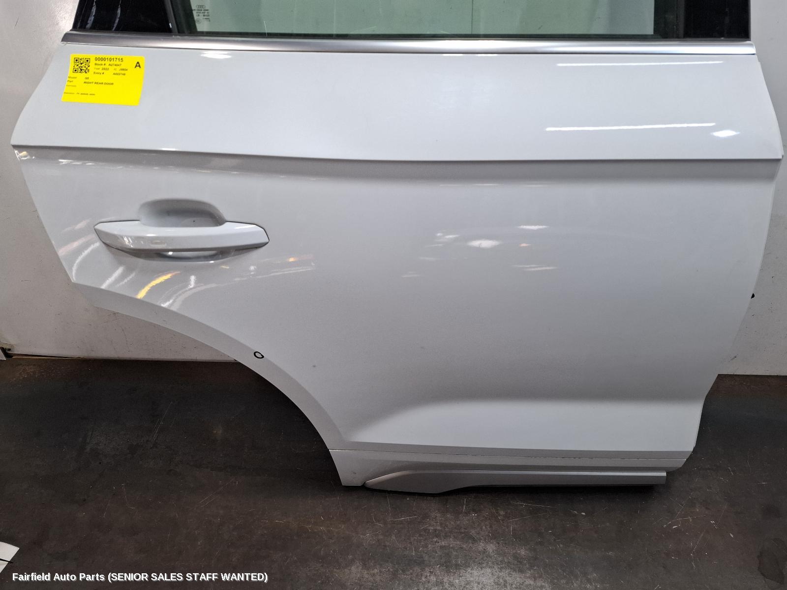 2022 Audi Q5 Right Rear Door Sliding