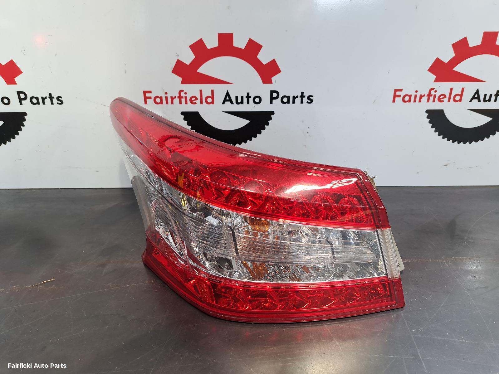 2013 Nissan Pulsar Left Taillight