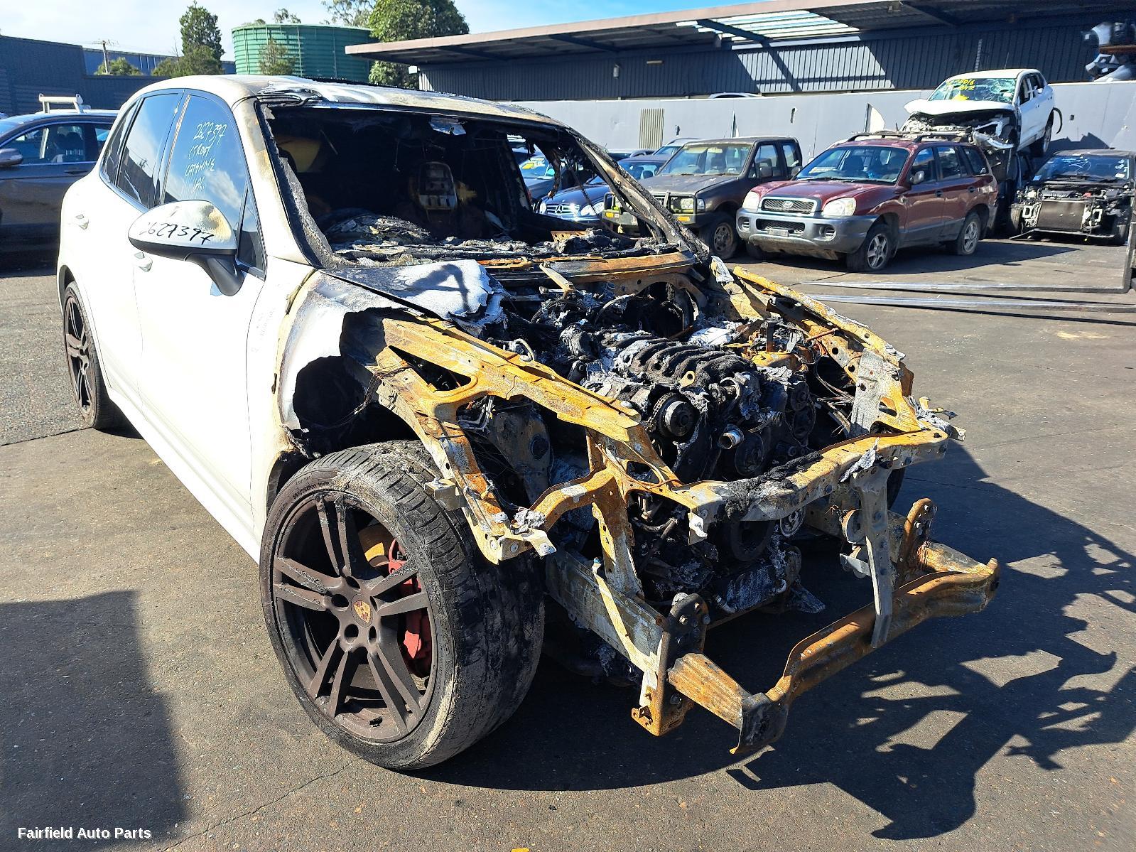2013 Porsche Cayenne Hatch Strut