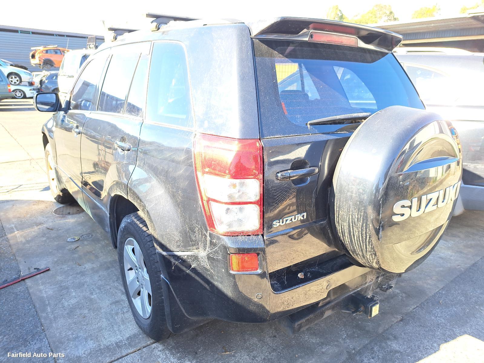2005 Suzuki Vitara Right Taillight