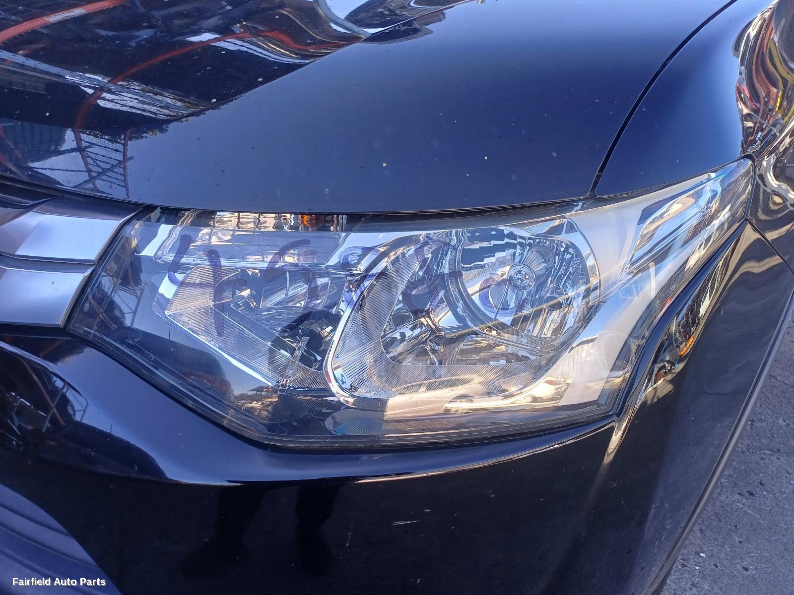 2012-2015 Mitsubishi Outlander Left Rear Door Sliding