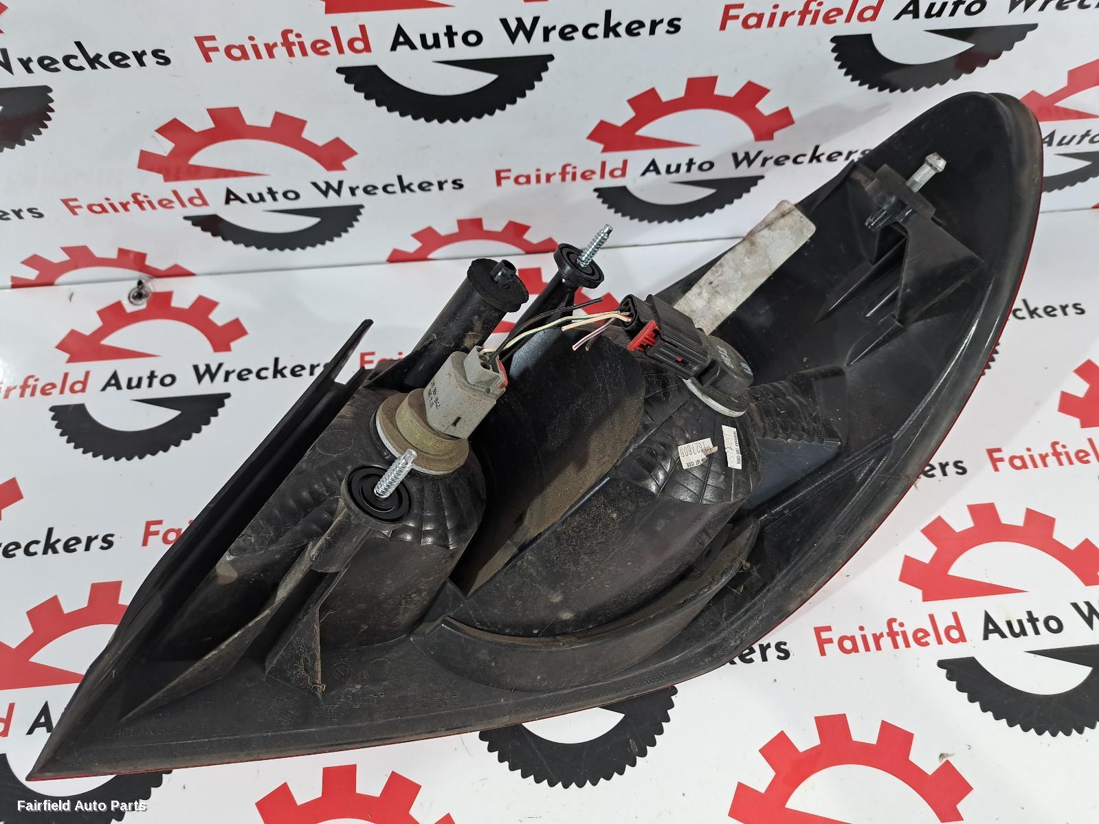 2009 Chrysler Sebring Left Taillight