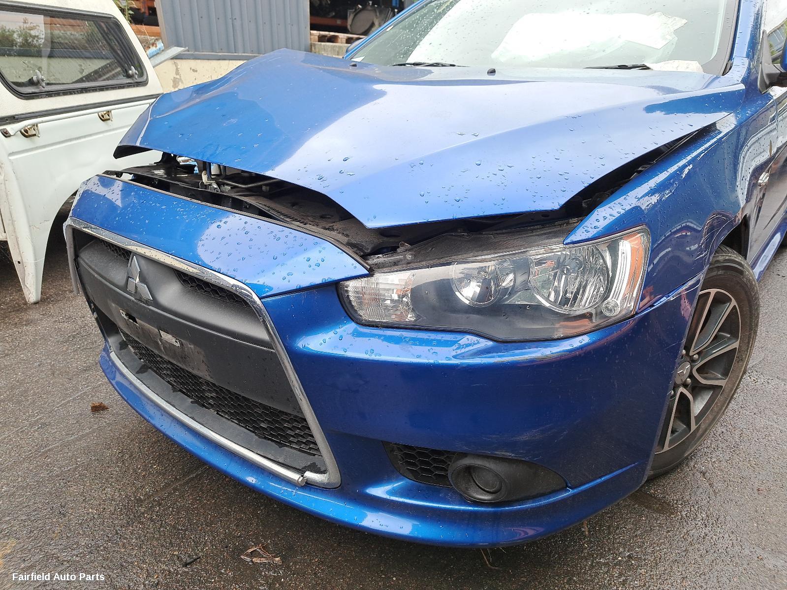 2014 Mitsubishi Lancer Left Taillight