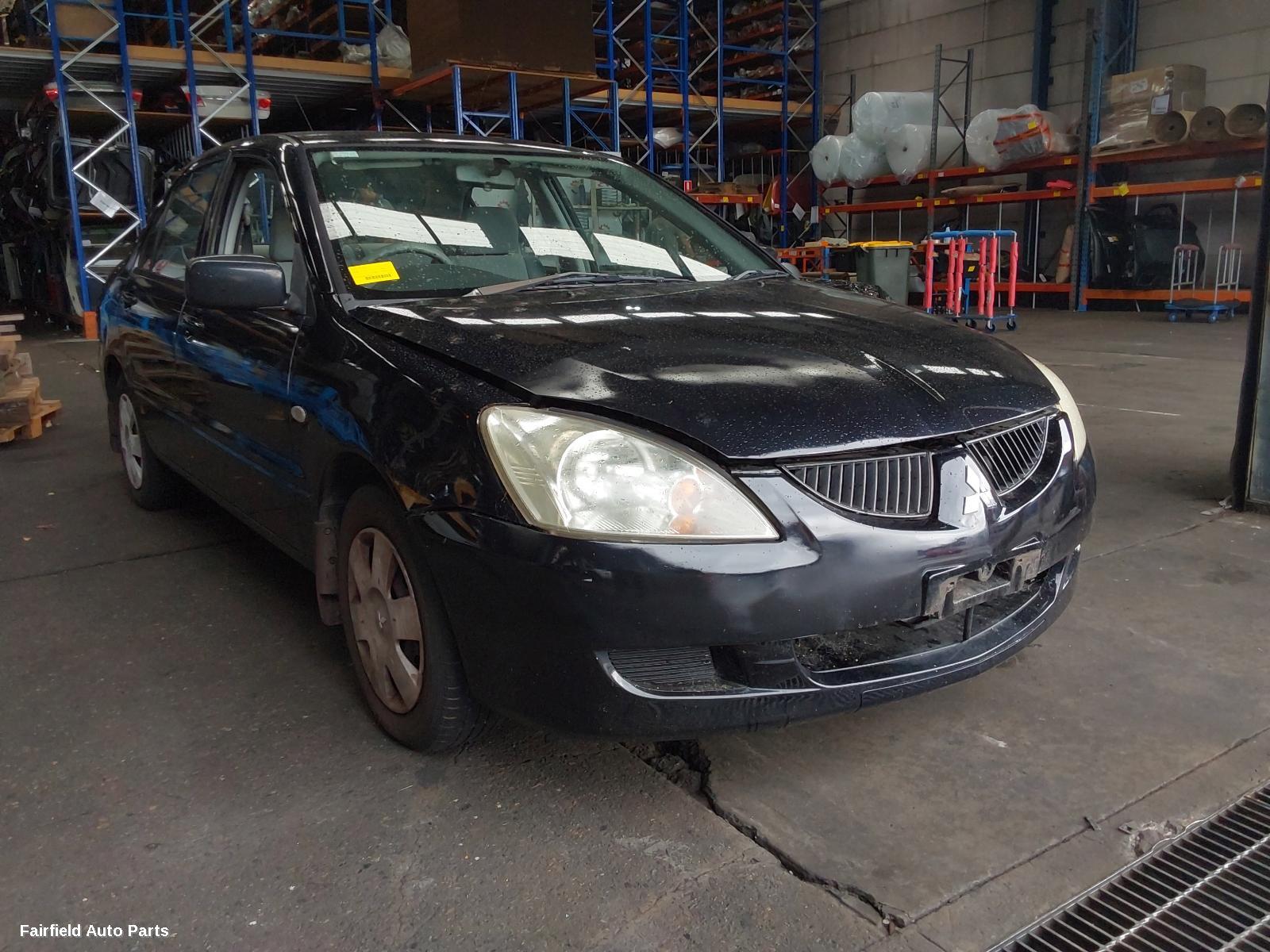 2005 Mitsubishi Lancer Left Guard